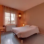 Les Jardins Dunkerque Centre Hotel 2*